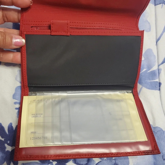New Rolfs Essentials Women's Zip Back Red Checkbook Wallet - Picture 7 of 12
